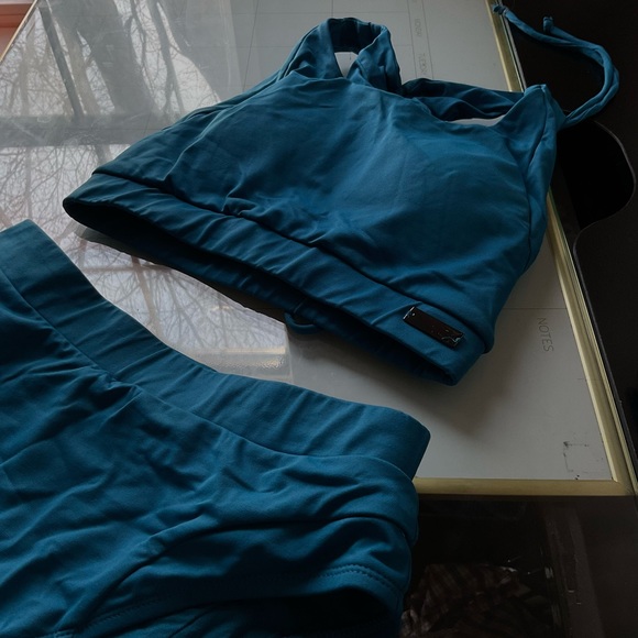 GYMSHARK  High Support Swimsuit 🦈 - Picture 3 of 9